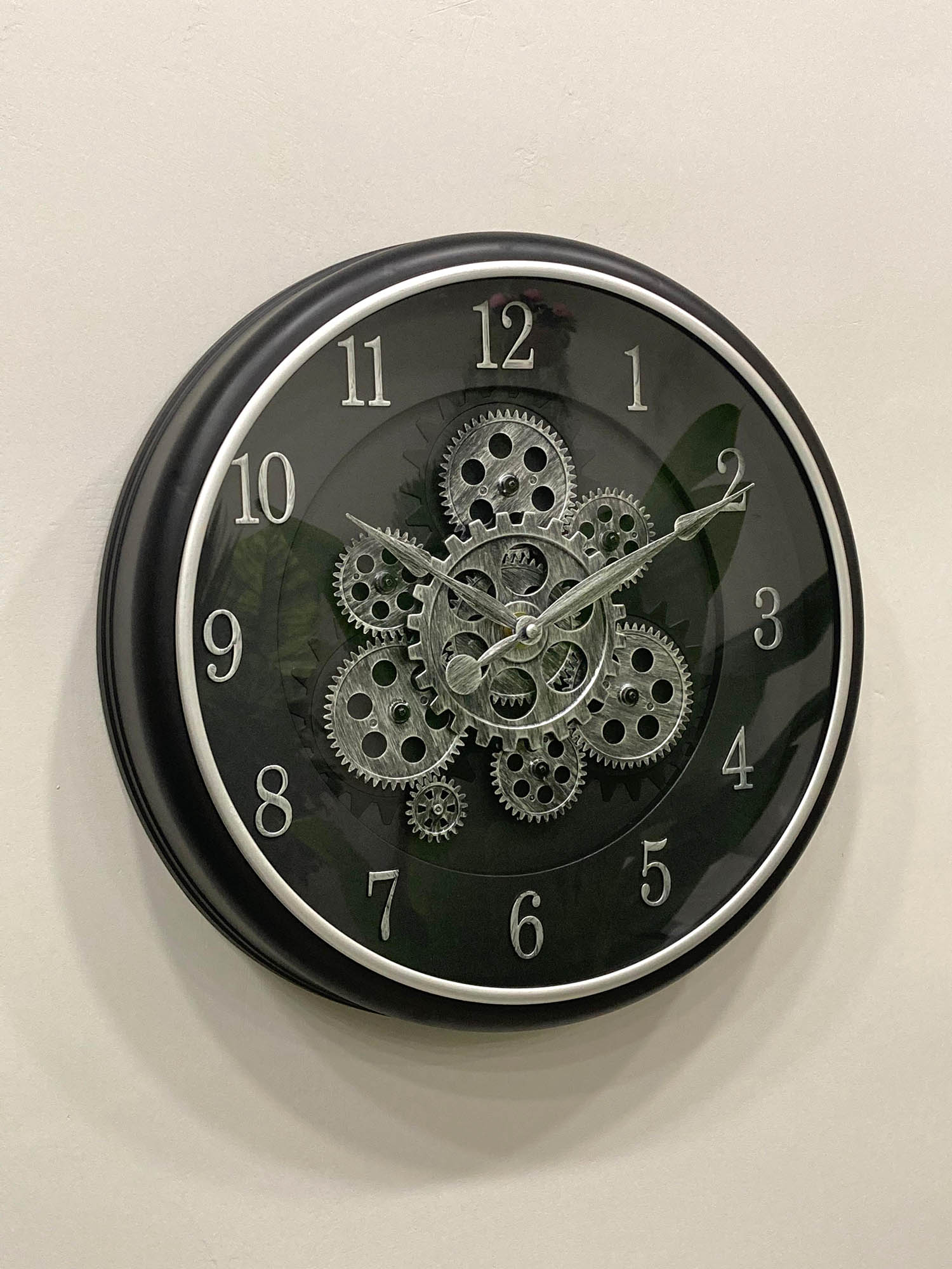 Modern wall clock for living room décor 