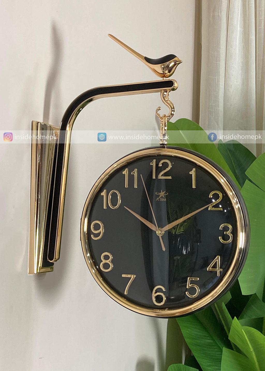 Modern wall clock for living room décor