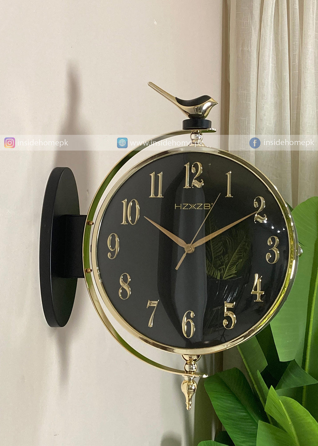 Modern wall clock for living room décor