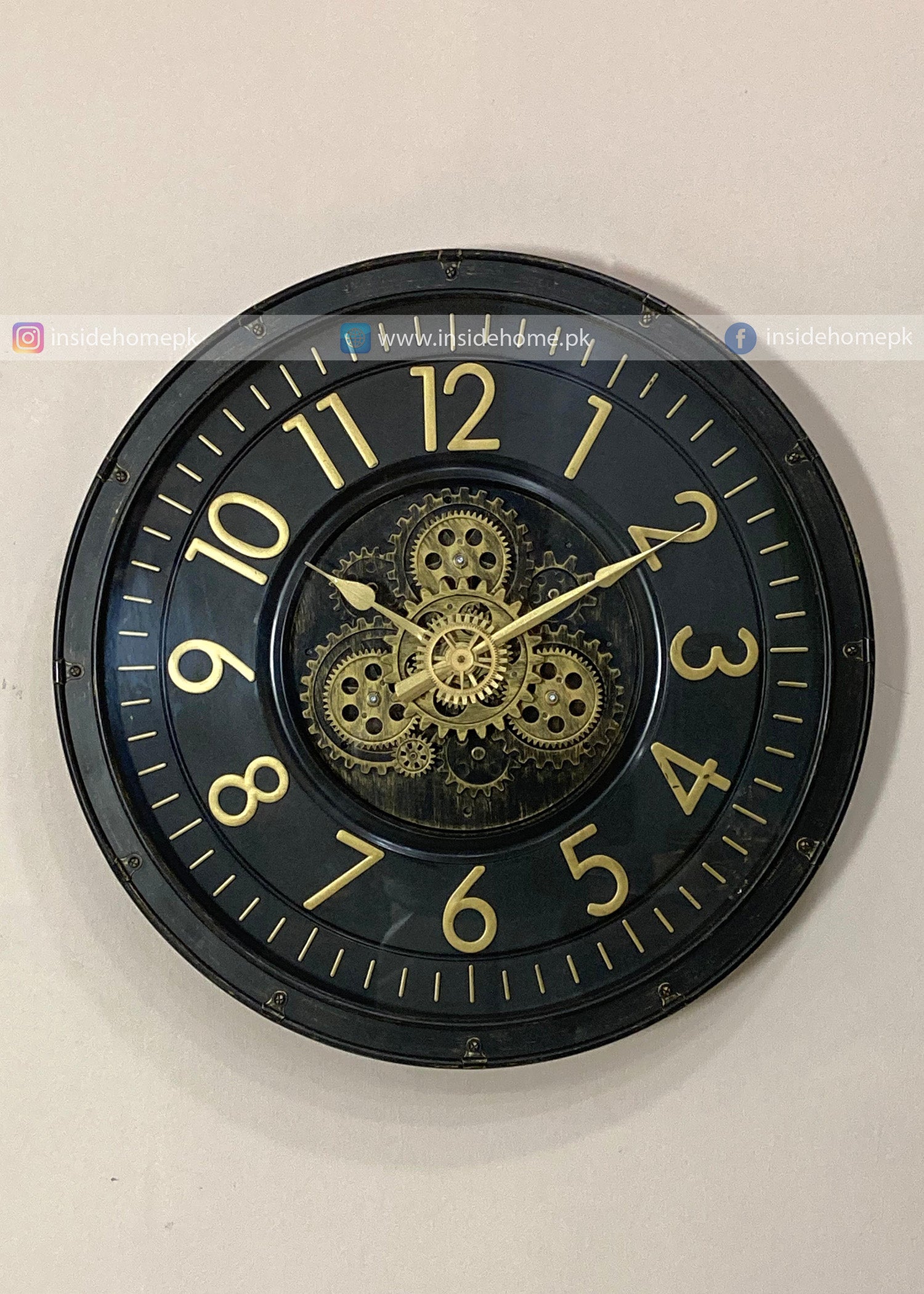 Modern wall clock for living room décor