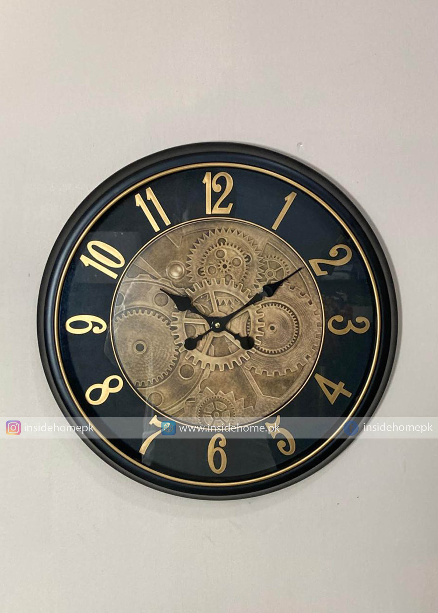 Modern wall clock for living room décor