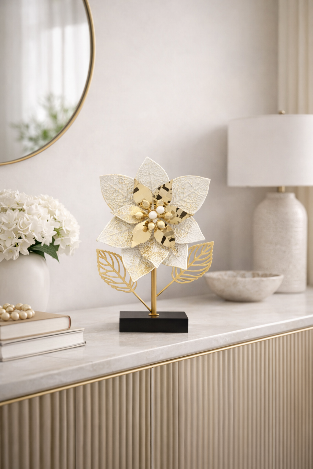 Luxe Floral Accent Sculpture (HD1011)